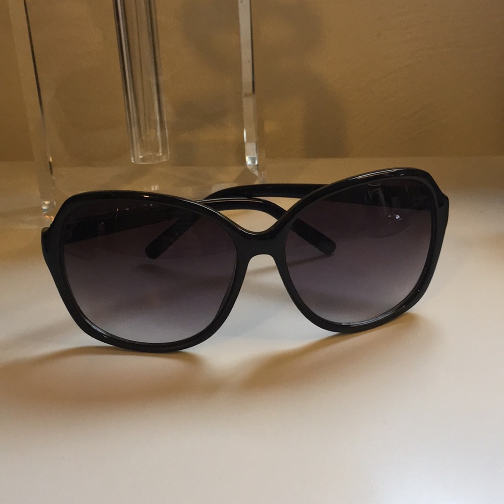 Betsey Johnson Raven Gradient Sunglasses